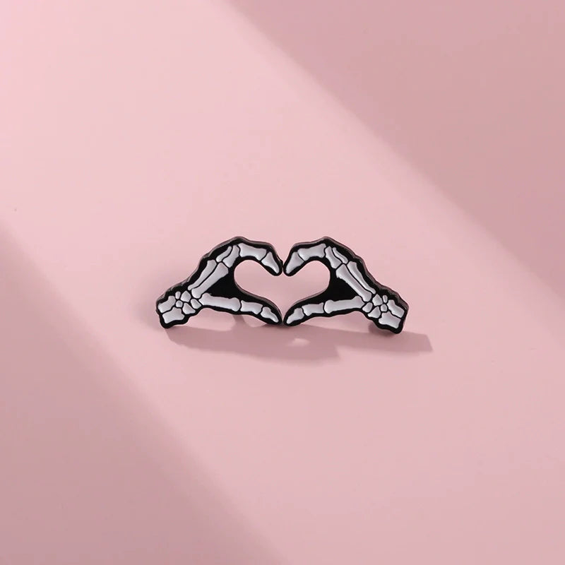 Cool Skull Heart Metal Pin Badge by Topboring